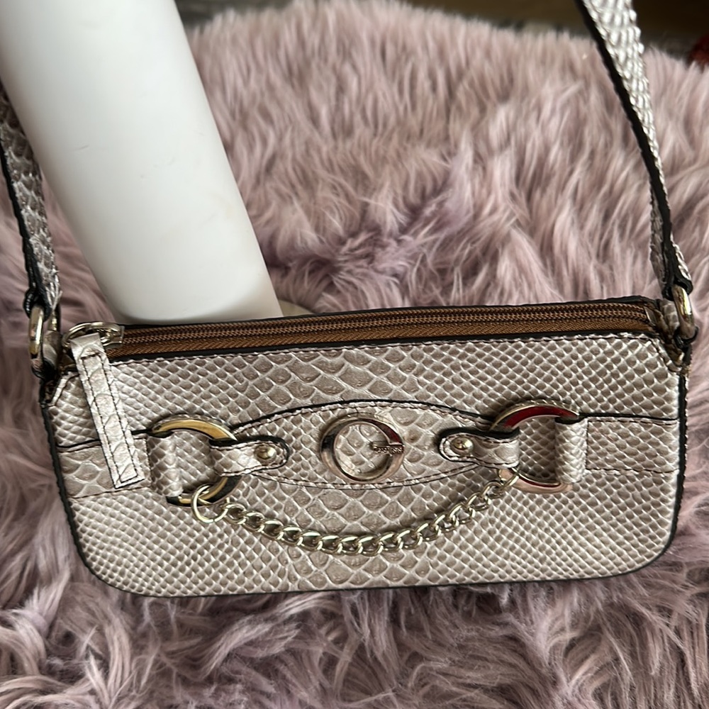 Guess Bag & Wallet - Picture 4 of 14